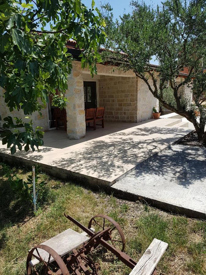Apartmani Morovi Dvori Drage Exteriör bild