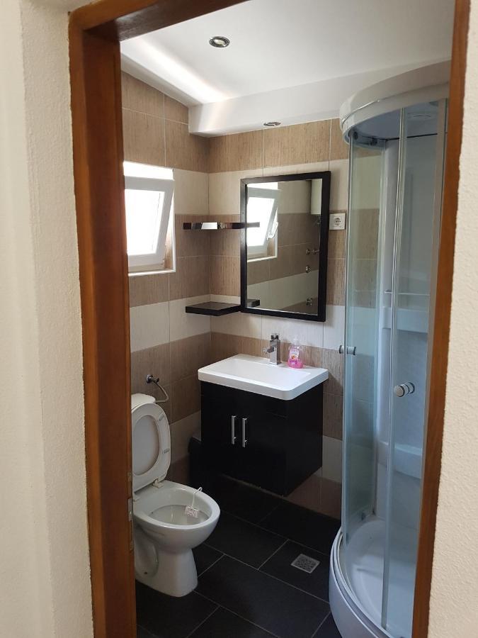 Apartmani Morovi Dvori Drage Exteriör bild